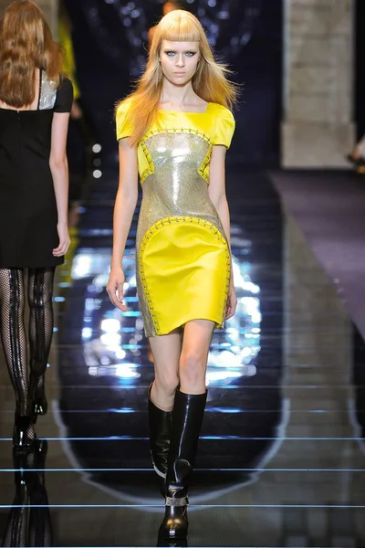 Look 22